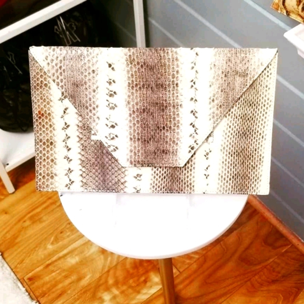 snake design clutch